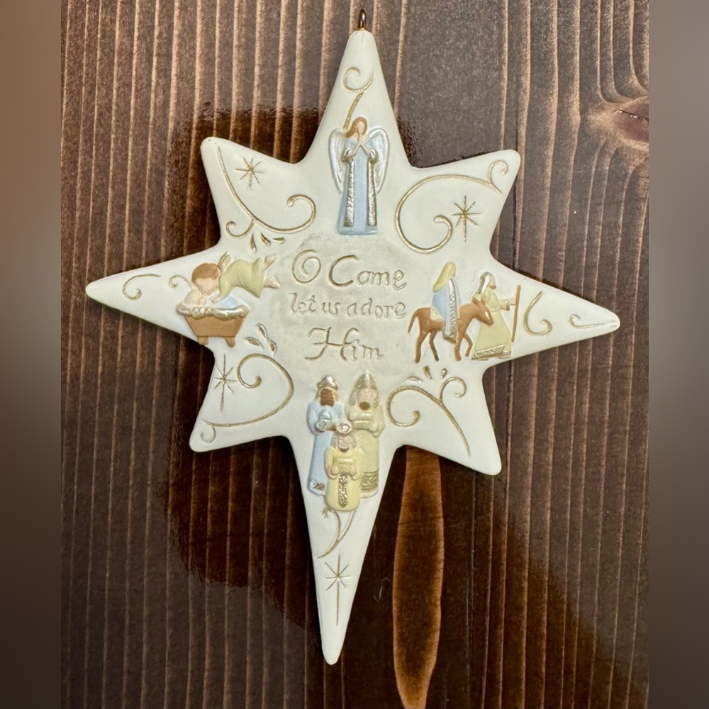 Hallmark 2009 Star of Hope Collectible Christmas Ornament